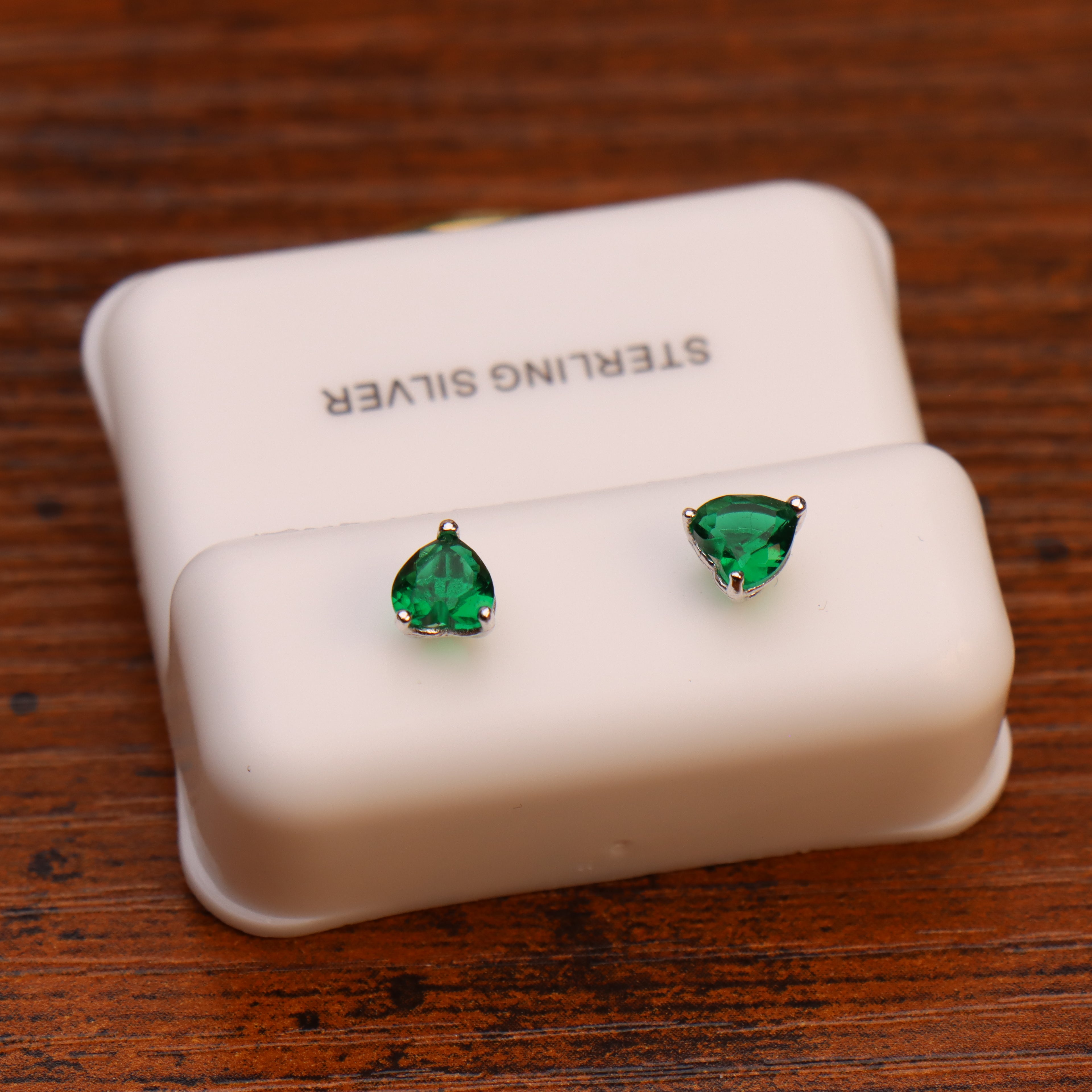 Green Dainty Cz Earrings Heart 925 Sterling Silver 5mm